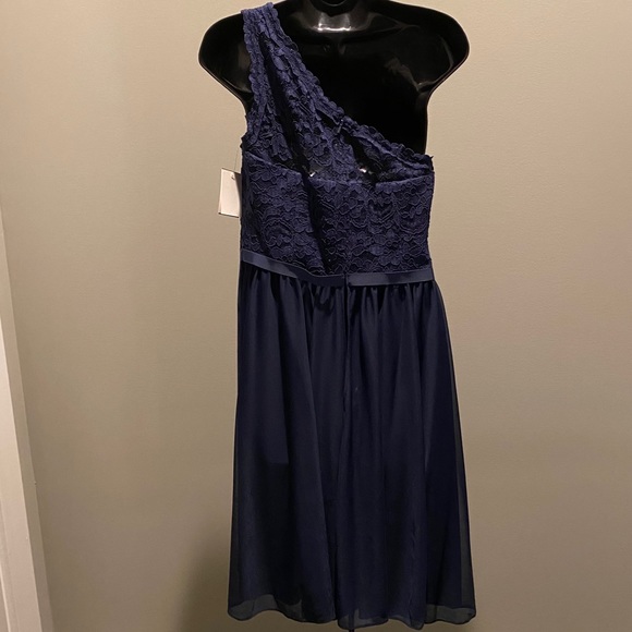 David’s Bridal VEN STYLE Bridesmaid dress - Picture 9 of 9